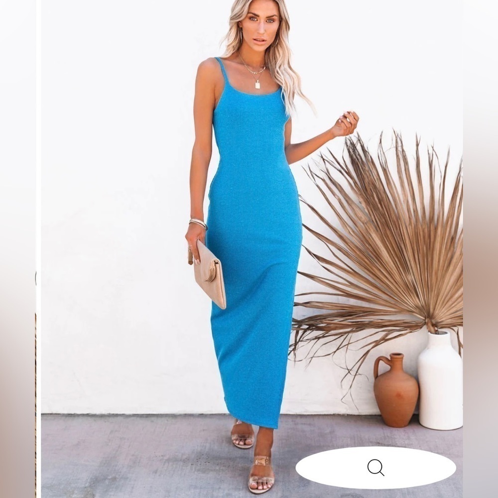 Vici Ribbed Knit Midi Dress